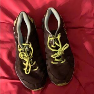 Women’s Zigtech Reebok shoes